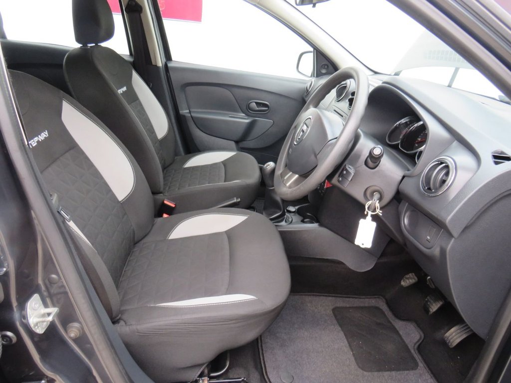 Used Dacia Sandero Stepway 2016 for sale - 77879444: Photo 7
