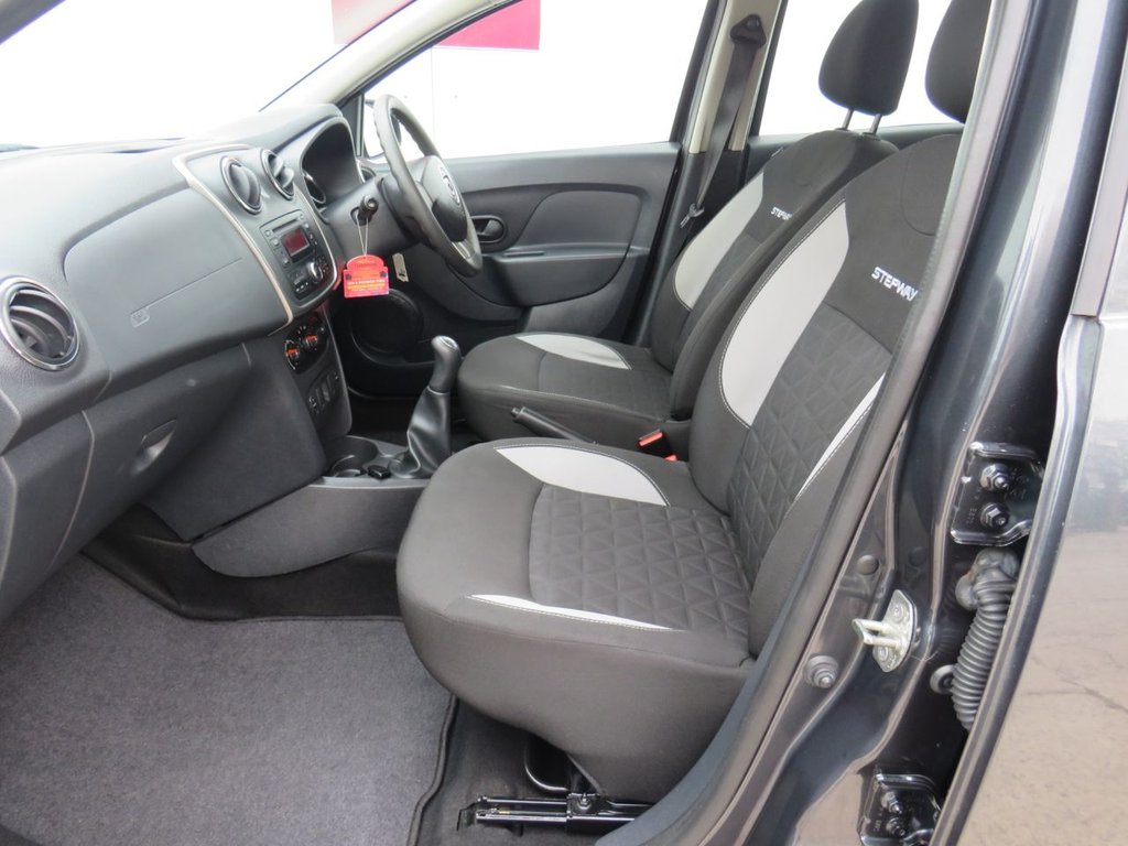 Used Dacia Sandero Stepway 2016 for sale - 77879444: Photo 9