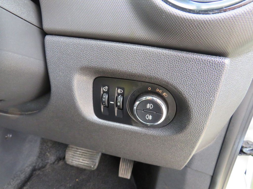 Used Vauxhall Corsa 2012 for sale - 76386106: Photo 20