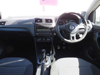 Used Volkswagen Polo 2014 for sale - 78449947: Photo
