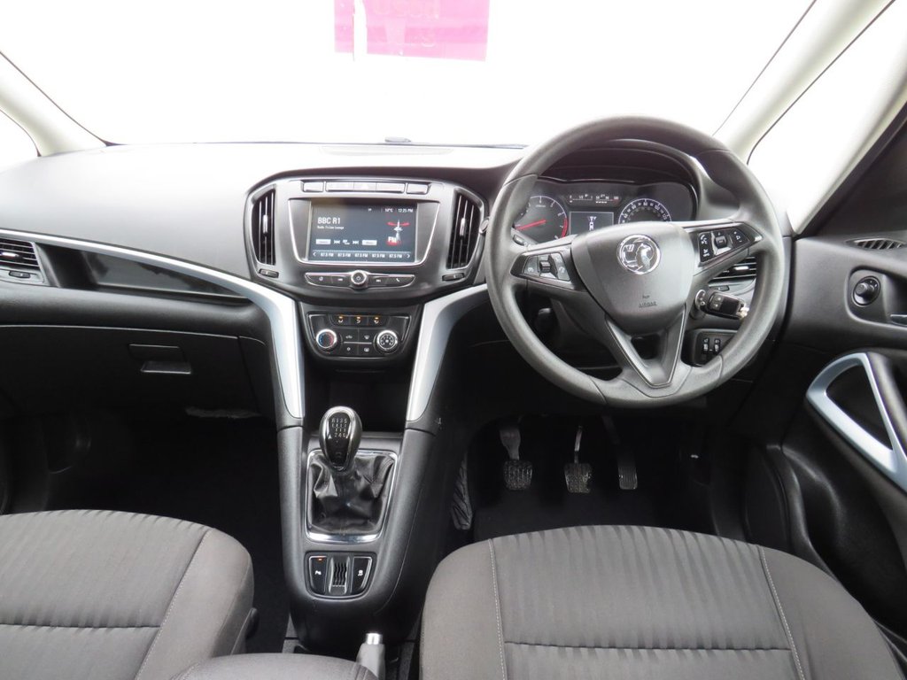 Used Vauxhall Zafira 2017 for sale - 76345766: Photo 2