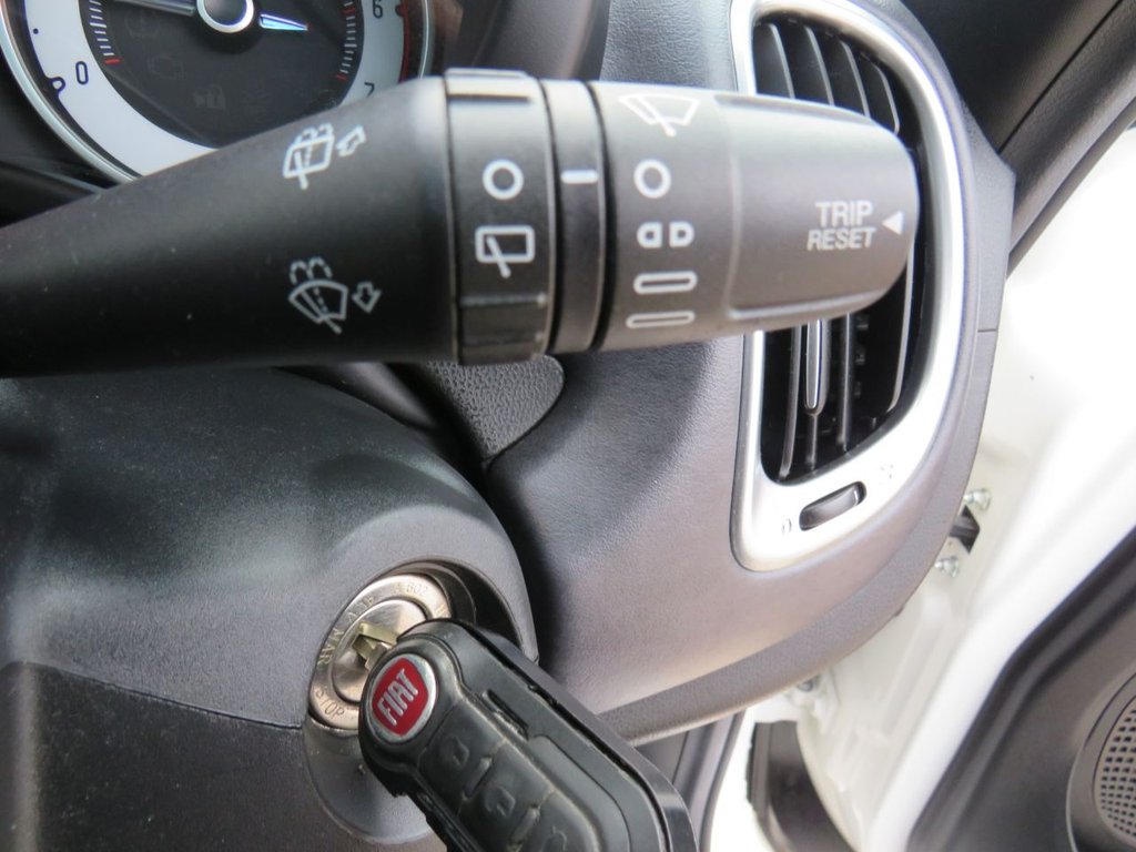 Used Fiat 500L 2013 for sale - 77089212: Photo 19