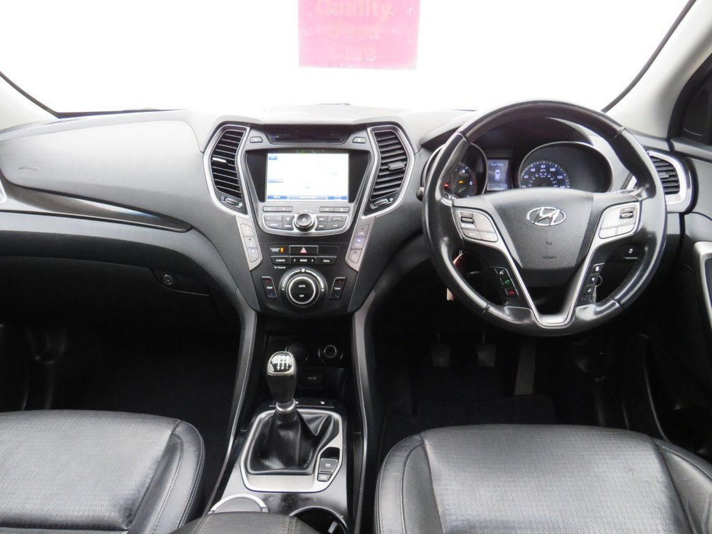 Used Hyundai Santa Fe 2013 for sale - 77056412: Photo 2