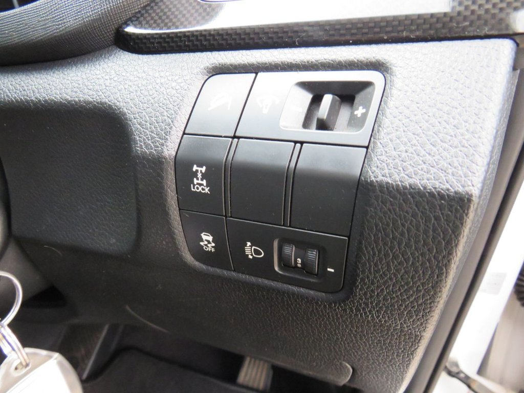 Used Hyundai Santa Fe 2013 for sale - 77056412: Photo 22