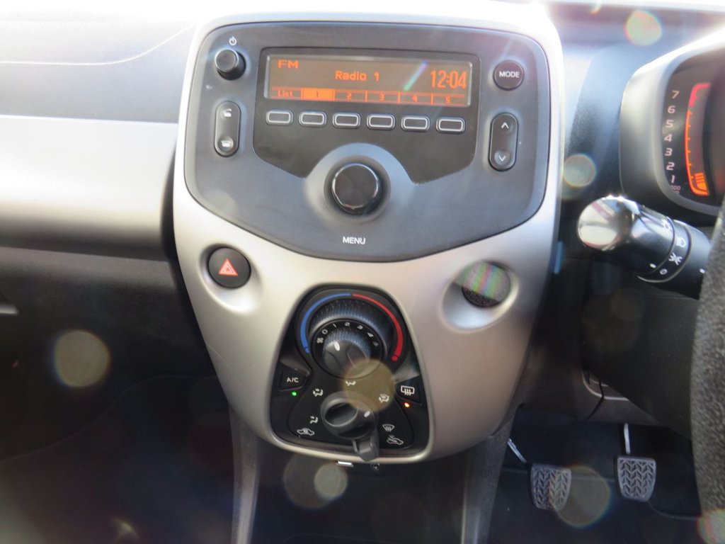 Used Toyota AYGO 2018 for sale - 77576127: Photo 15