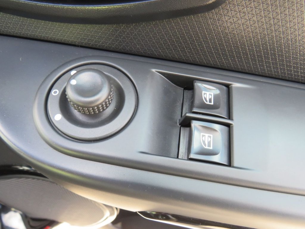 Used Renault Clio 2015 for sale - 78016886: Photo 20