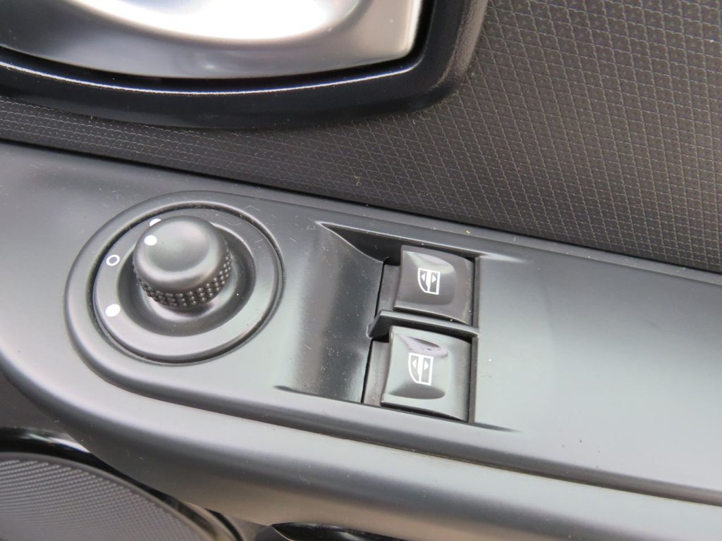 Used Renault Clio 2016 for sale - 77572154: Photo 20