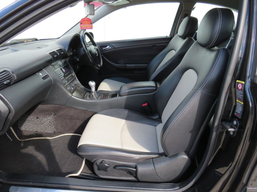 Used Mercedes-Benz C-Class 2005 for sale - 76118614: Photo 10