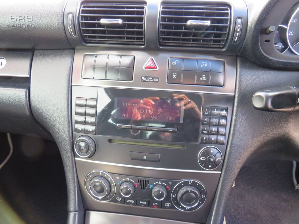 Used Mercedes-Benz C-Class 2005 for sale - 76118614: Photo 16
