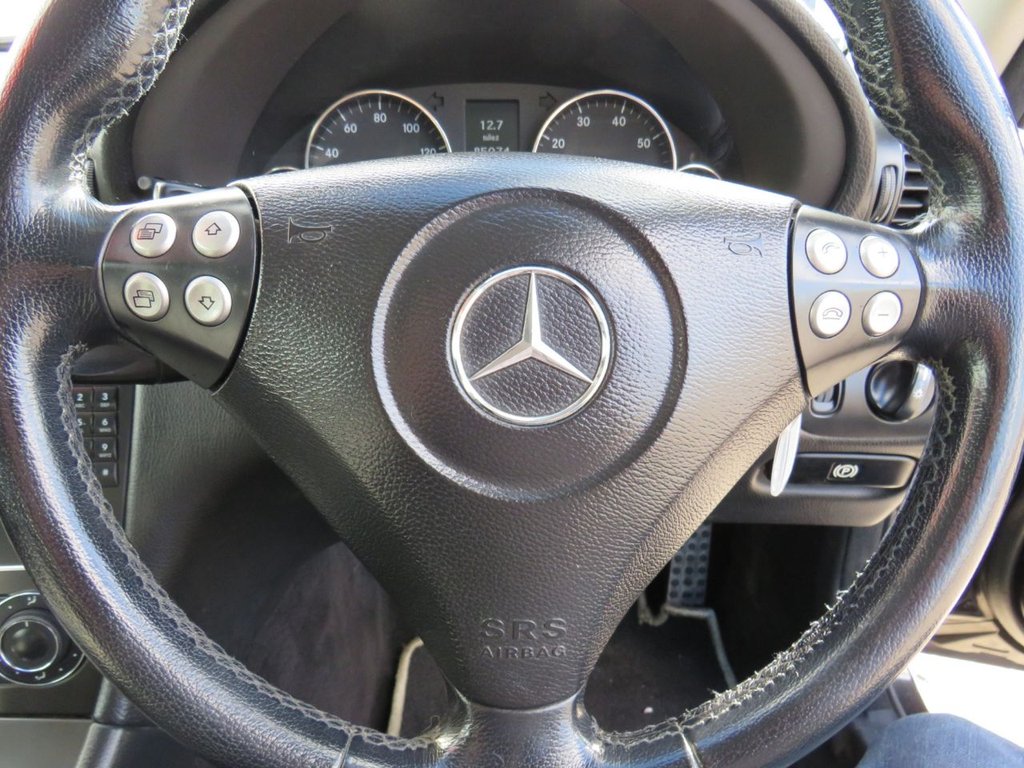 Used Mercedes-Benz C-Class 2005 for sale - 76118614: Photo 17