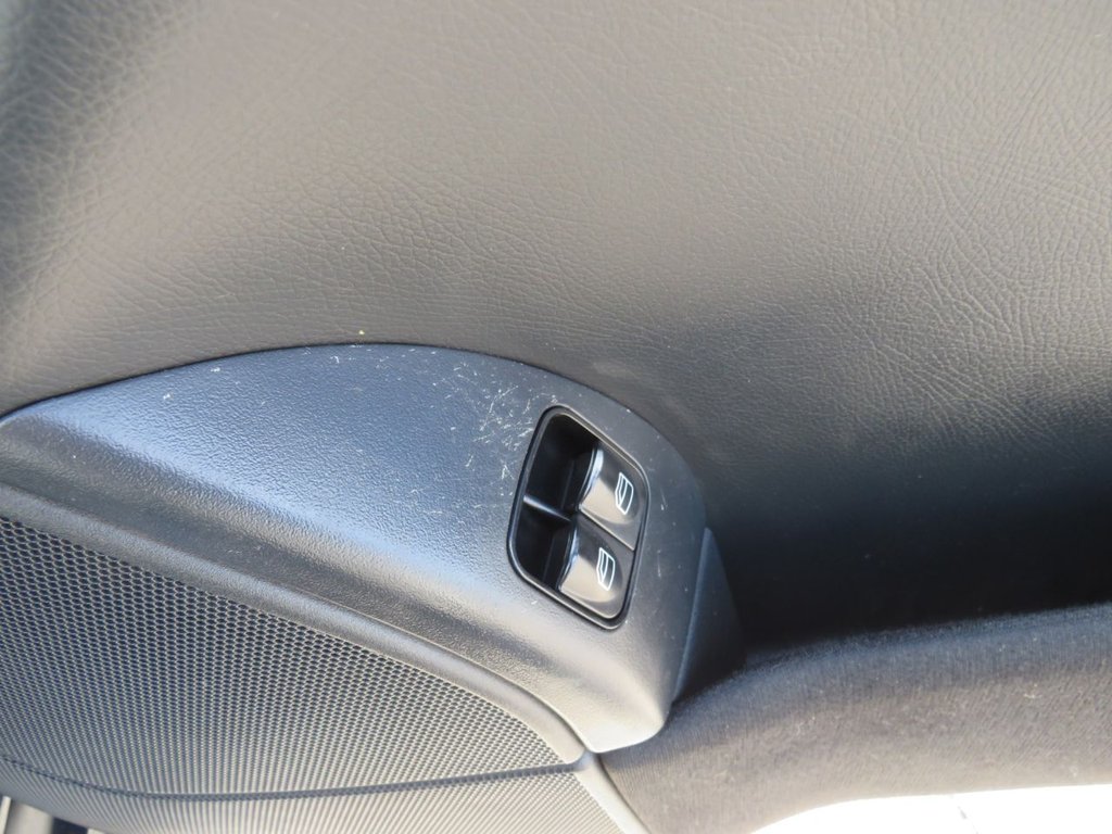 Used Mercedes-Benz C-Class 2005 for sale - 76118614: Photo 18