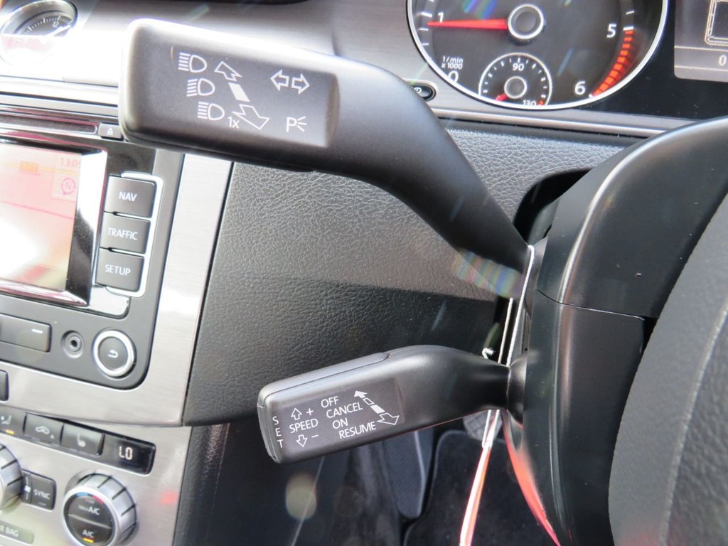 Used Volkswagen Passat 2014 for sale - 76163040: Photo 17