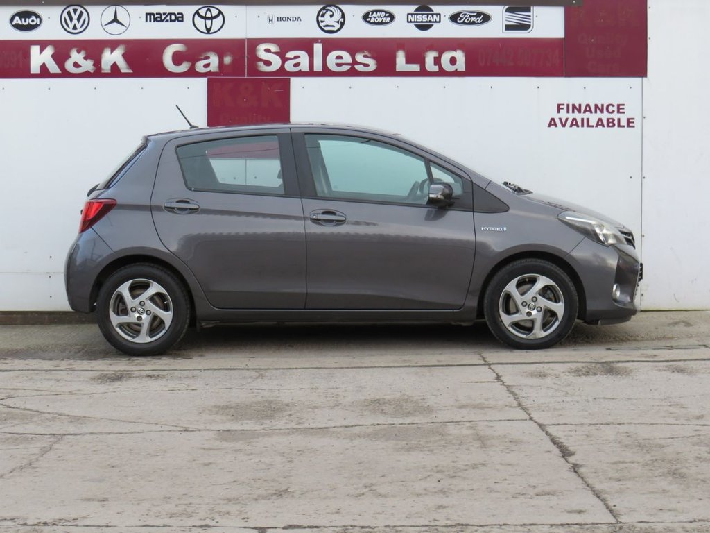 Used Toyota Yaris 2015 for sale - 77422104: Photo 3