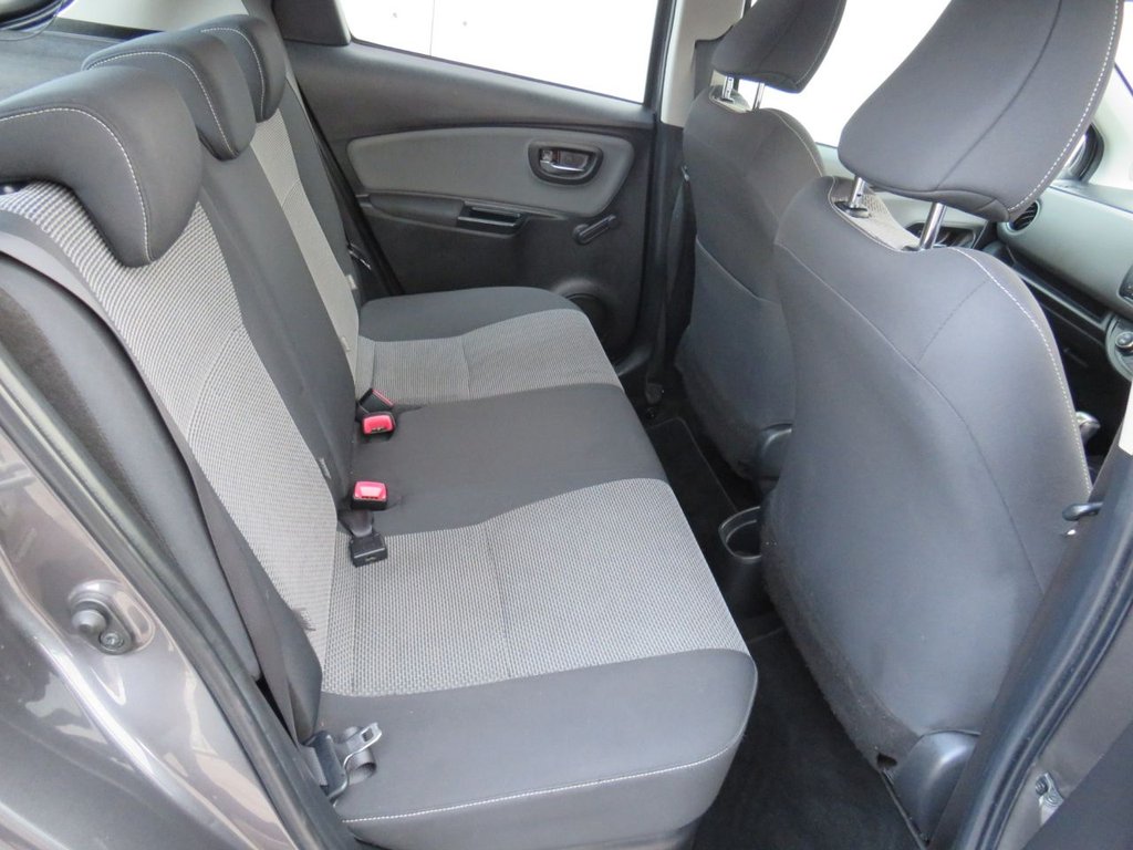 Used Toyota Yaris 2015 for sale - 77422104: Photo 8