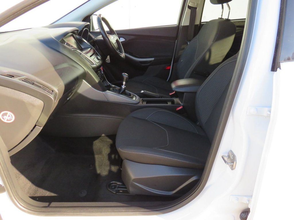 Used Ford Focus 2016 for sale - 76660636: Photo 9