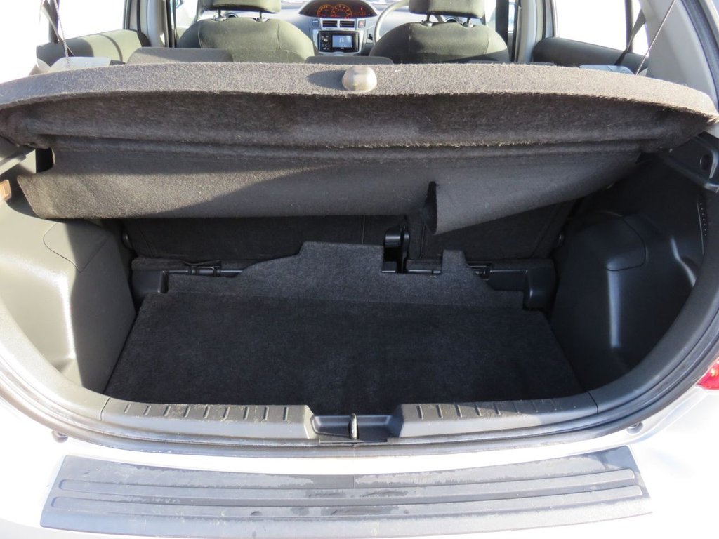 Used Toyota Yaris 2011 for sale - 76934546: Photo 11