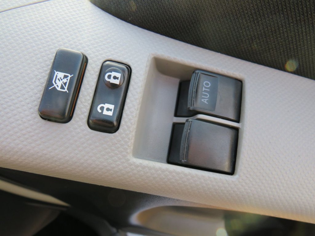 Used Toyota Yaris 2011 for sale - 76934546: Photo 19