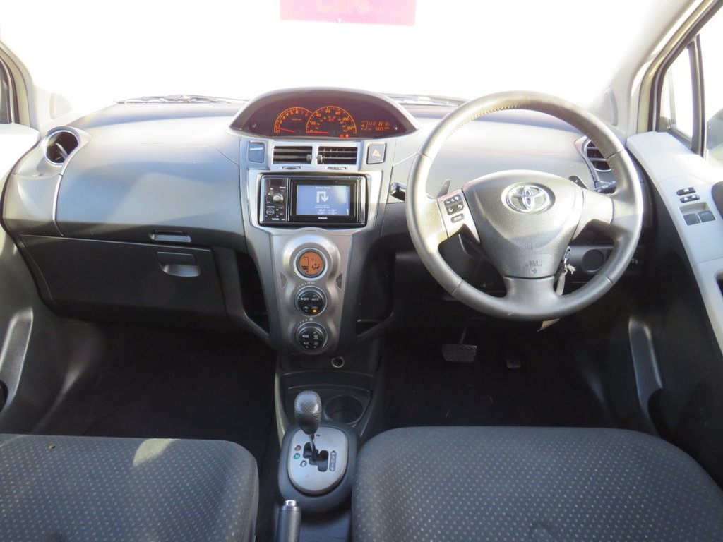 Used Toyota Yaris 2011 for sale - 76934546: Photo 2