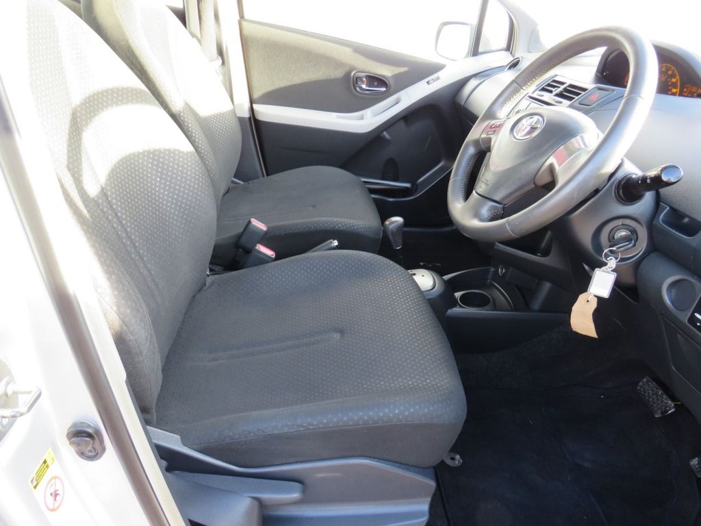 Used Toyota Yaris 2011 for sale - 76934546: Photo 7