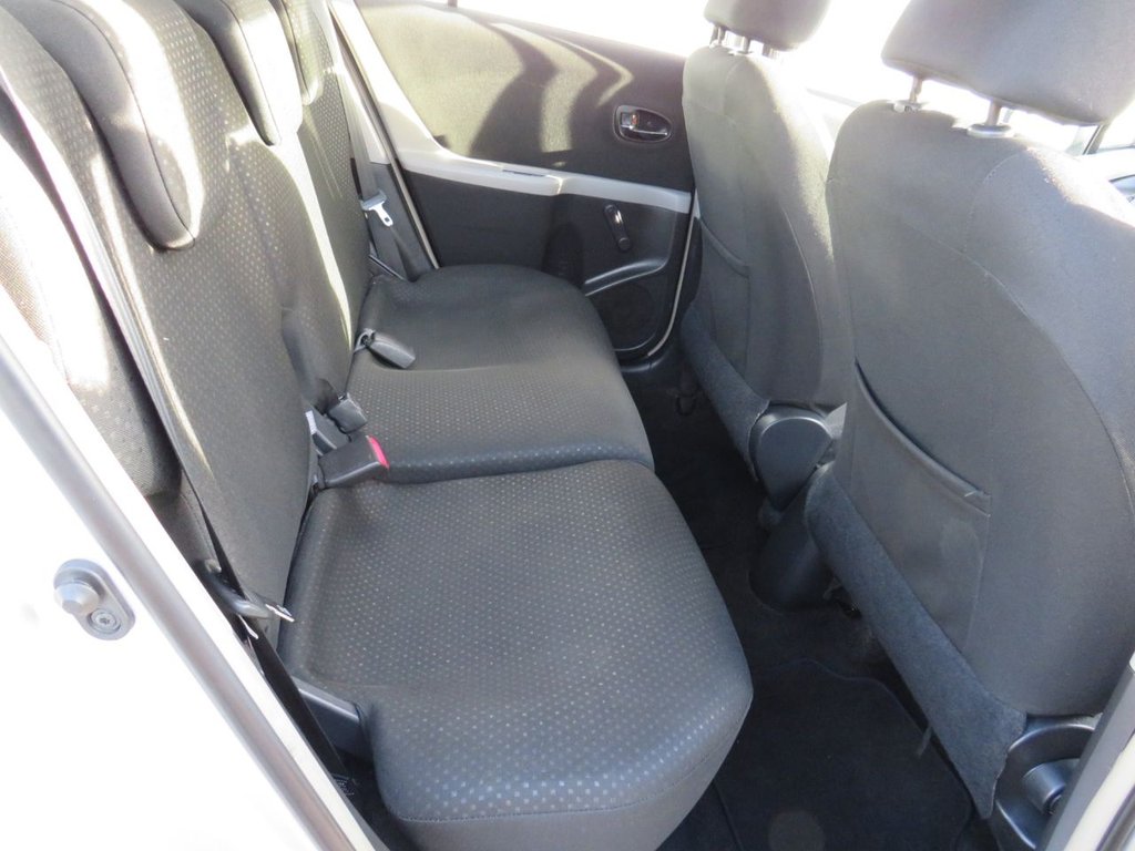 Used Toyota Yaris 2011 for sale - 76934546: Photo 8