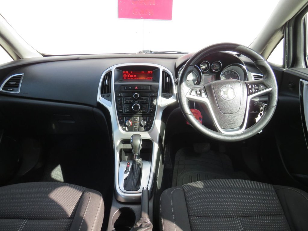 Used Vauxhall Astra 2014 for sale - 76056882: Photo 2