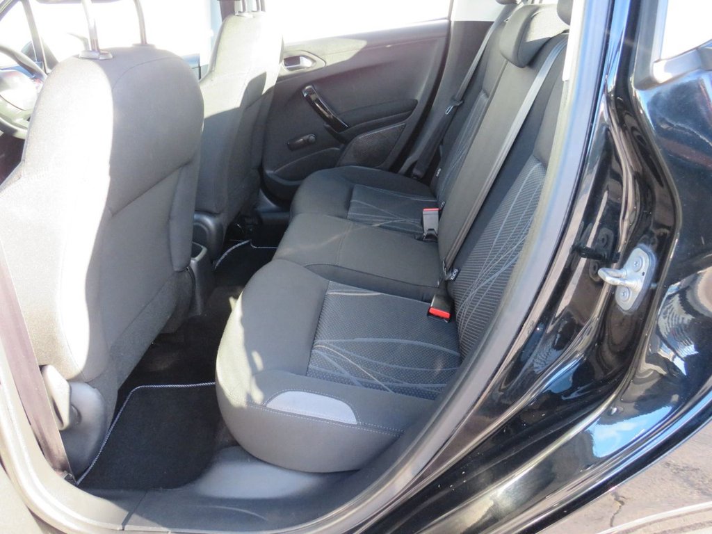 Used Peugeot 208 2013 for sale - 77399737: Photo 10