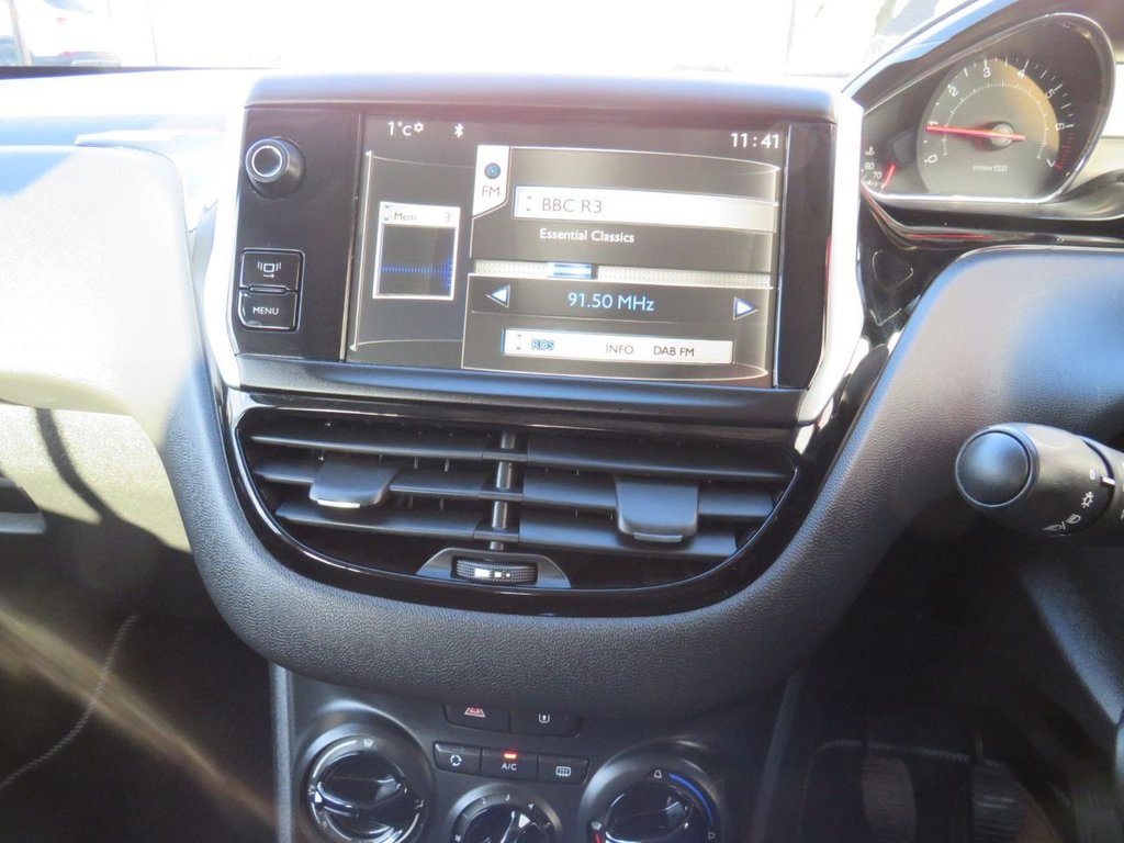 Used Peugeot 208 2013 for sale - 77399737: Photo 15