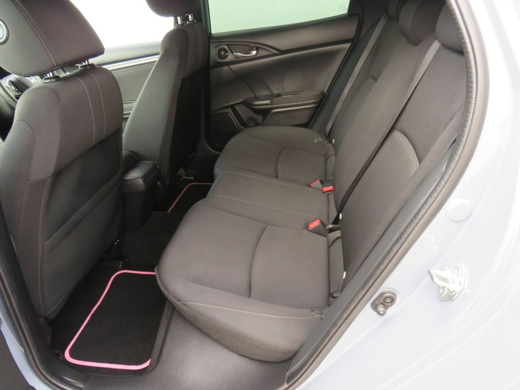 Used Honda Civic 2018 for sale - 78145348: Photo 10