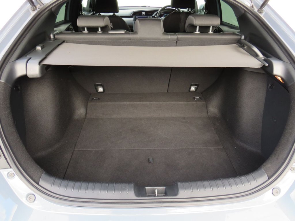 Used Honda Civic 2018 for sale - 78145348: Photo 11