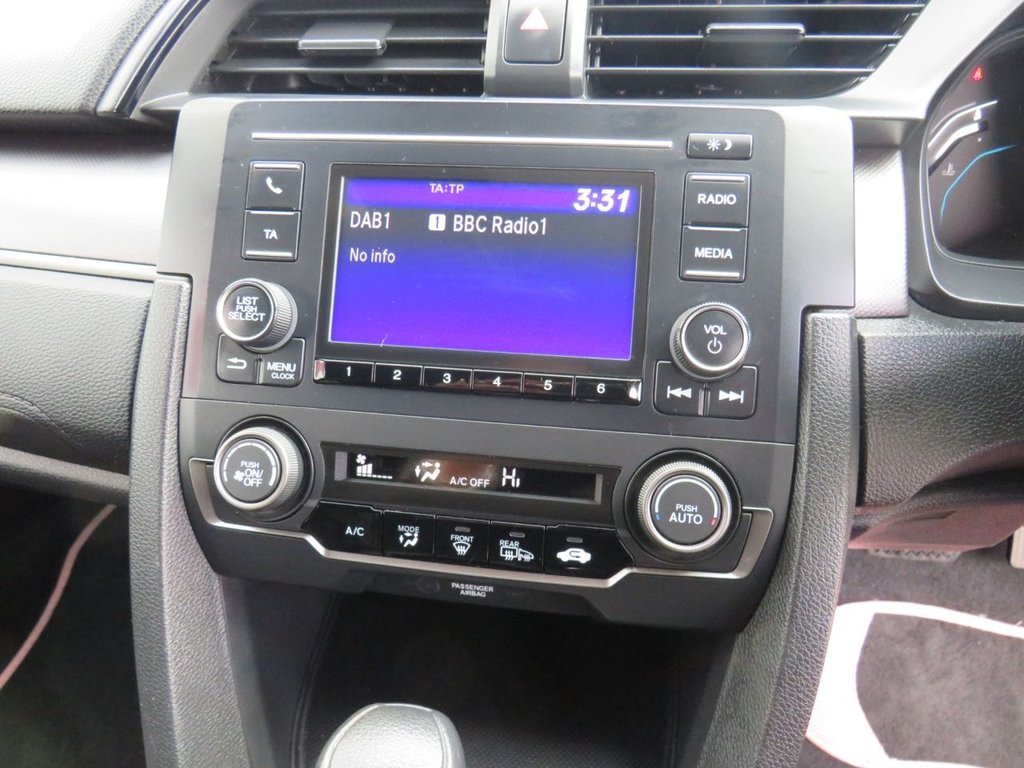 Used Honda Civic 2018 for sale - 78145348: Photo 15