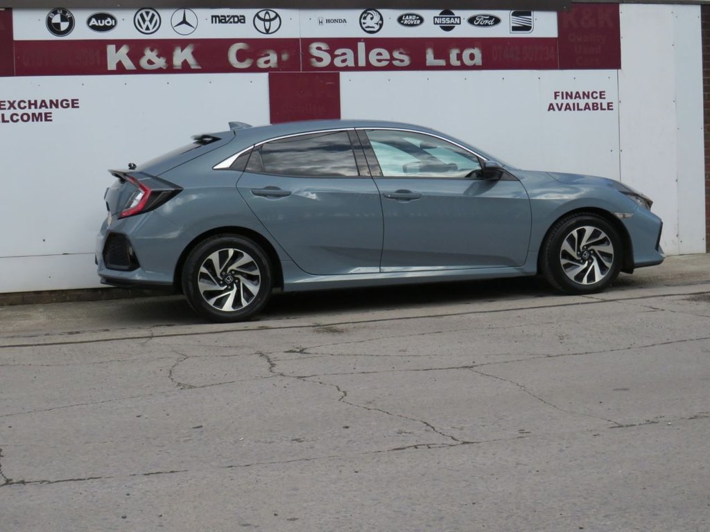 Used Honda Civic 2018 for sale - 78145348: Photo 25