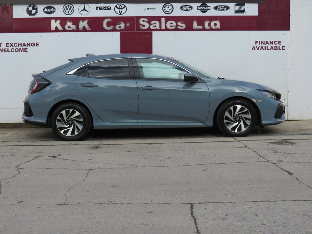 Used Honda Civic 2018 for sale - 78145348: Photo 3