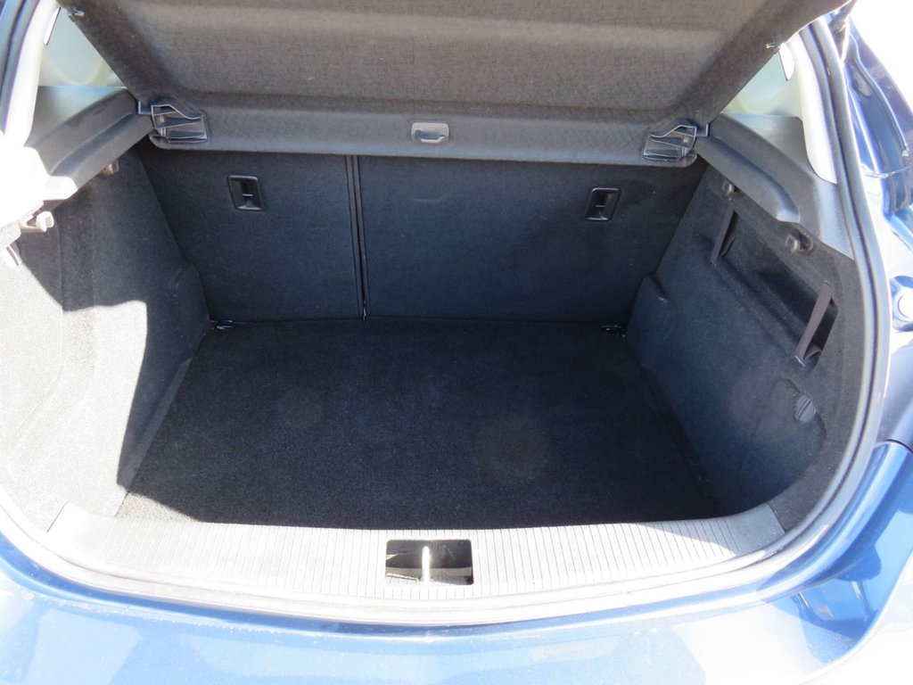 Used Vauxhall Astra 2011 for sale - 77734486: Photo 11