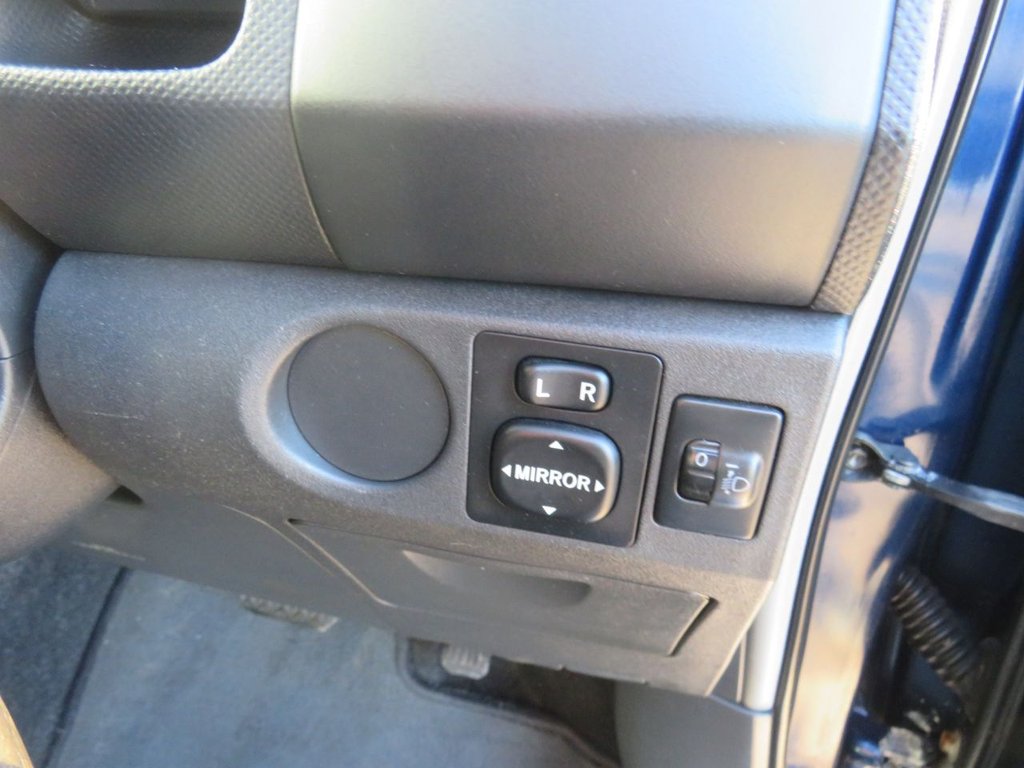 Used Toyota Yaris 2006 for sale - 76698712: Photo 20