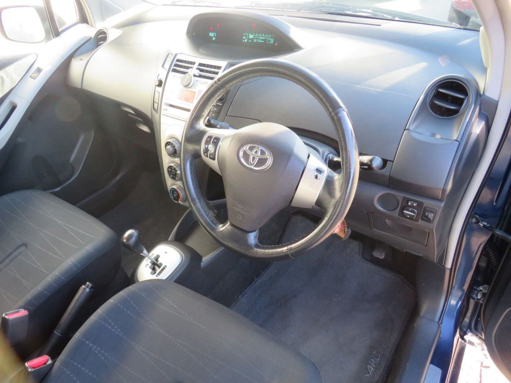 Used Toyota Yaris 2006 for sale - 76698712: Photo 8