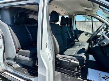 Used Renault Trafic 2018 for sale - 75287040: Photo