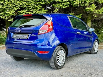 Used Ford Fiesta Van 2017 for sale - 75515860: Photo