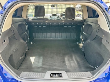 Used Ford Fiesta Van 2017 for sale - 75515860: Photo