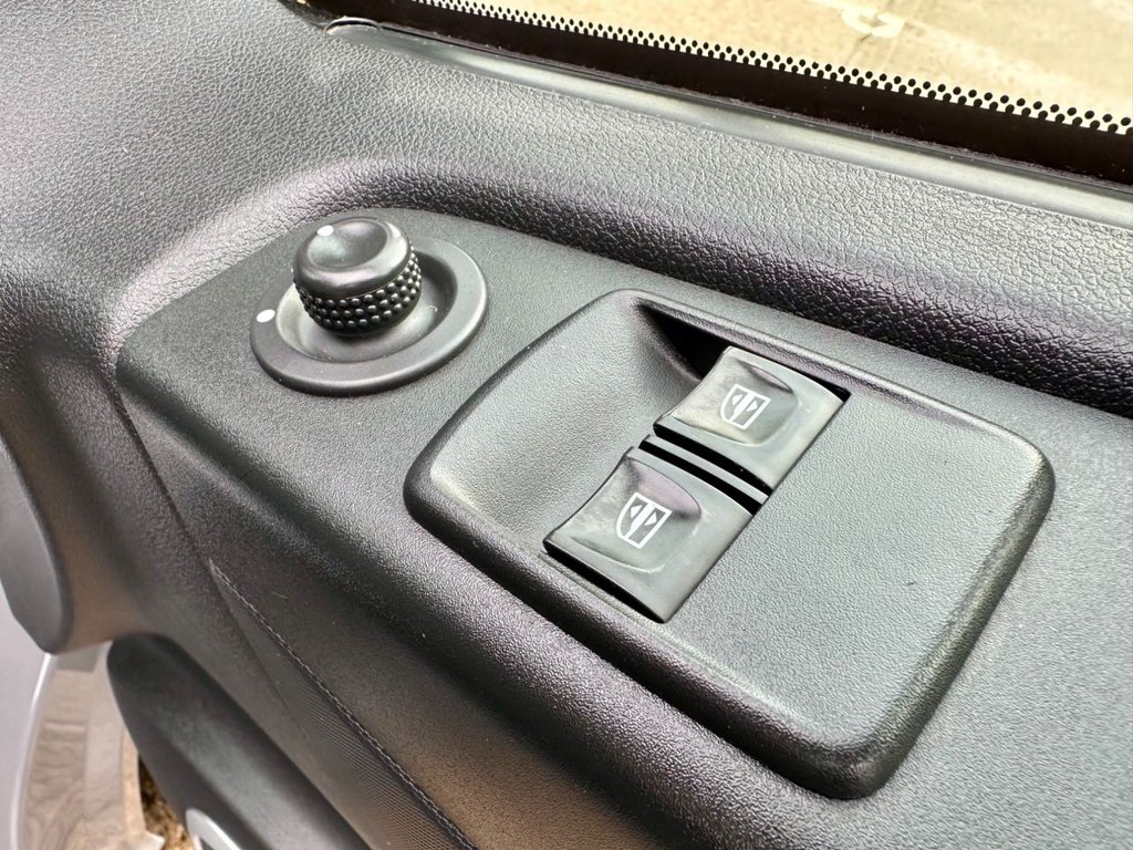 Used Vauxhall Vivaro 2017 for sale - 76439329: Photo 31