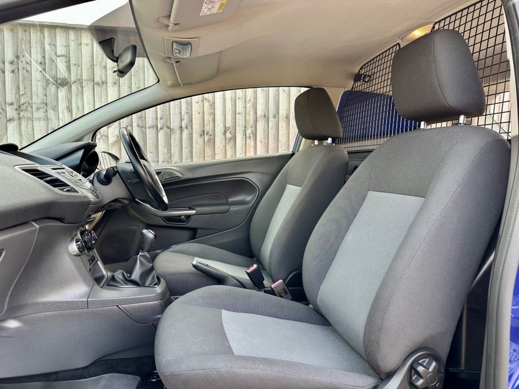 Used Ford Fiesta Van 2017 for sale - 76245111: Photo 18
