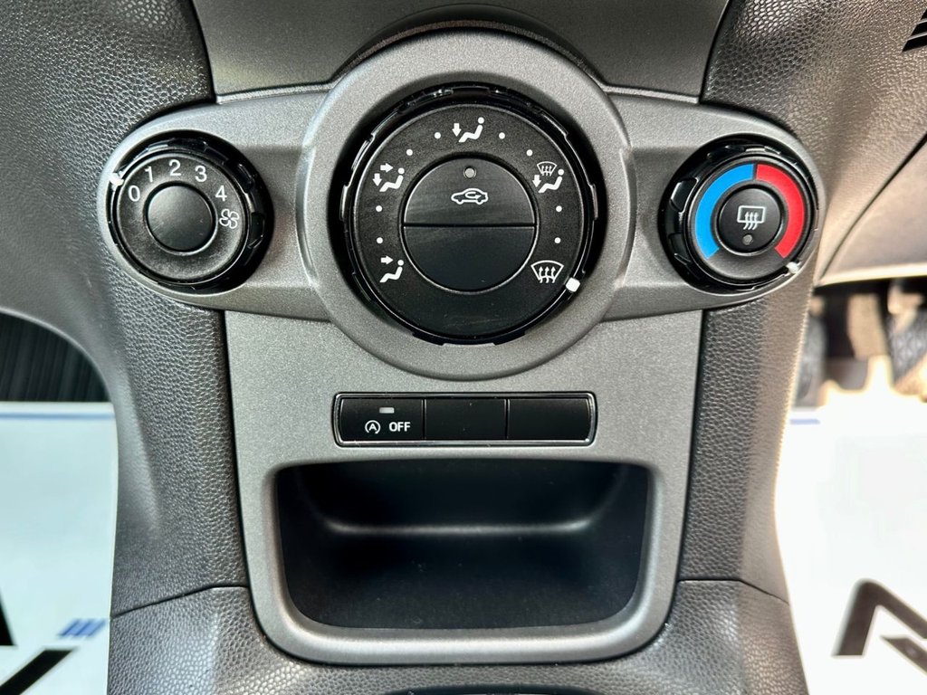 Used Ford Fiesta Van 2017 for sale - 76245111: Photo 23