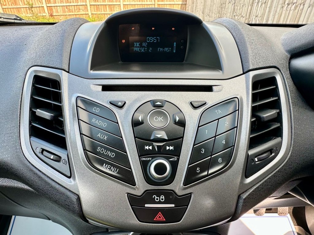 Used Ford Fiesta Van 2017 for sale - 76245111: Photo 7