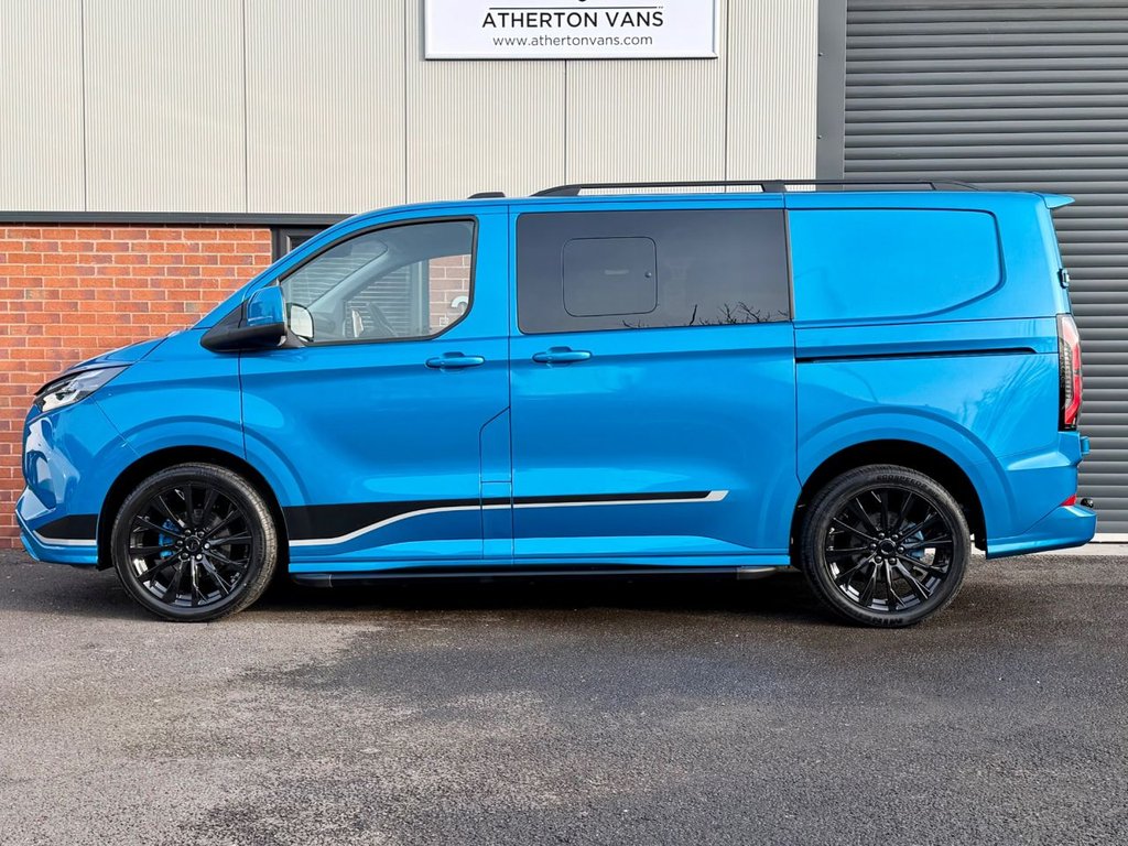 Used Ford Transit Custom 2024 for sale - 77976508: Photo 2