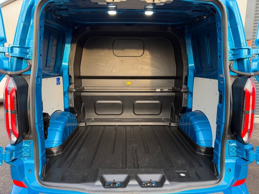 Used Ford Transit Custom 2024 for sale - 77976508: Photo 42