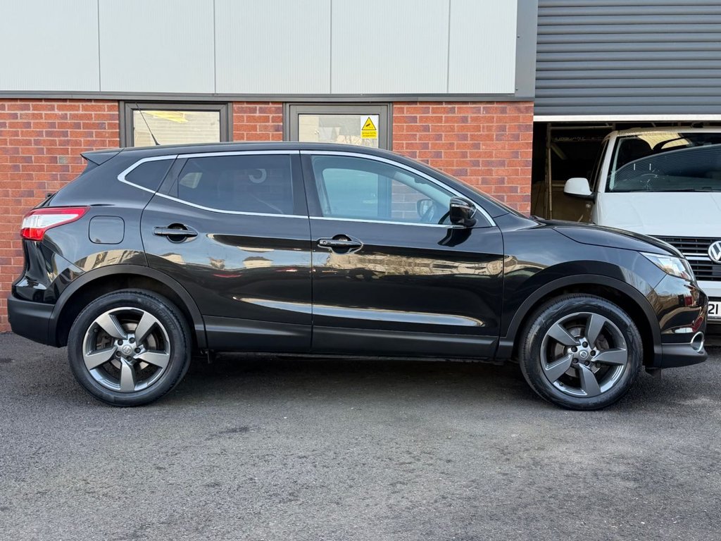 Used Nissan Qashqai 2015 for sale - 77936645: Photo 12