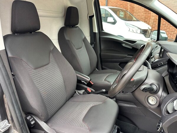 Used Ford Transit Courier 2020 for sale - 76245284: Photo 22