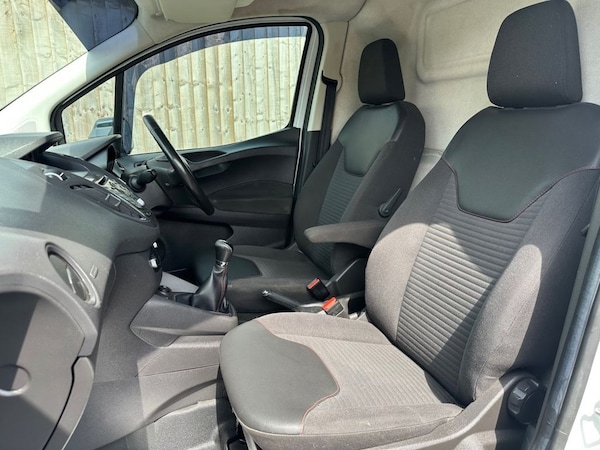 Used Ford Transit Courier 2017 for sale - 75296241: Photo 27