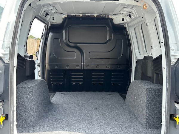 Used Ford Transit Courier 2017 for sale - 75296241: Photo 28