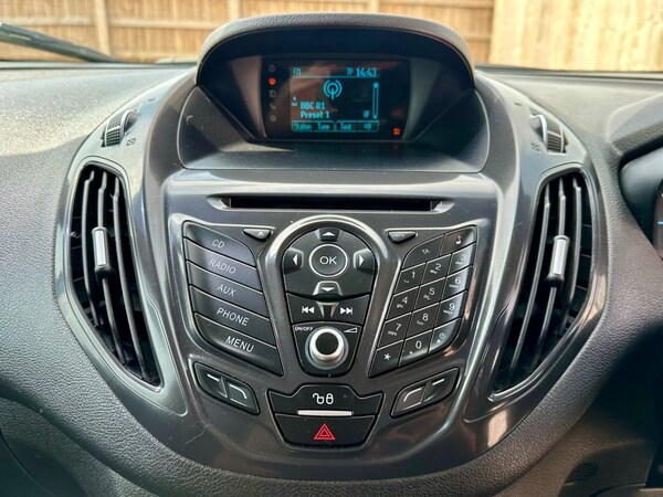 Used Ford Transit Courier 2017 for sale - 75296241: Photo 30