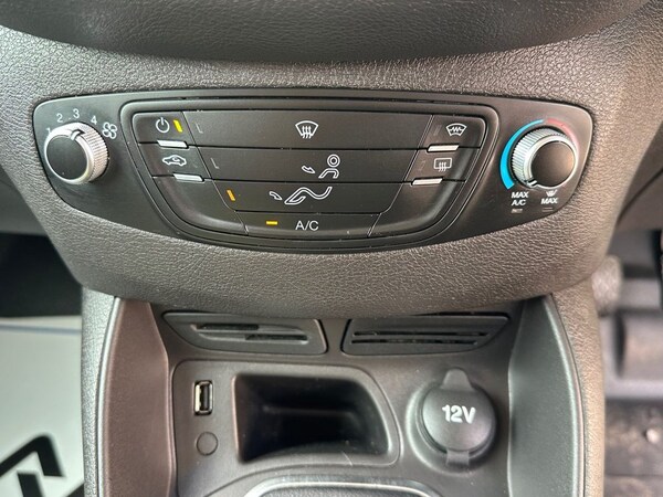 Used Ford Transit Courier 2017 for sale - 75296241: Photo 34